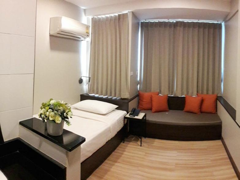 Ywca Hotel Bangkok Esterno foto