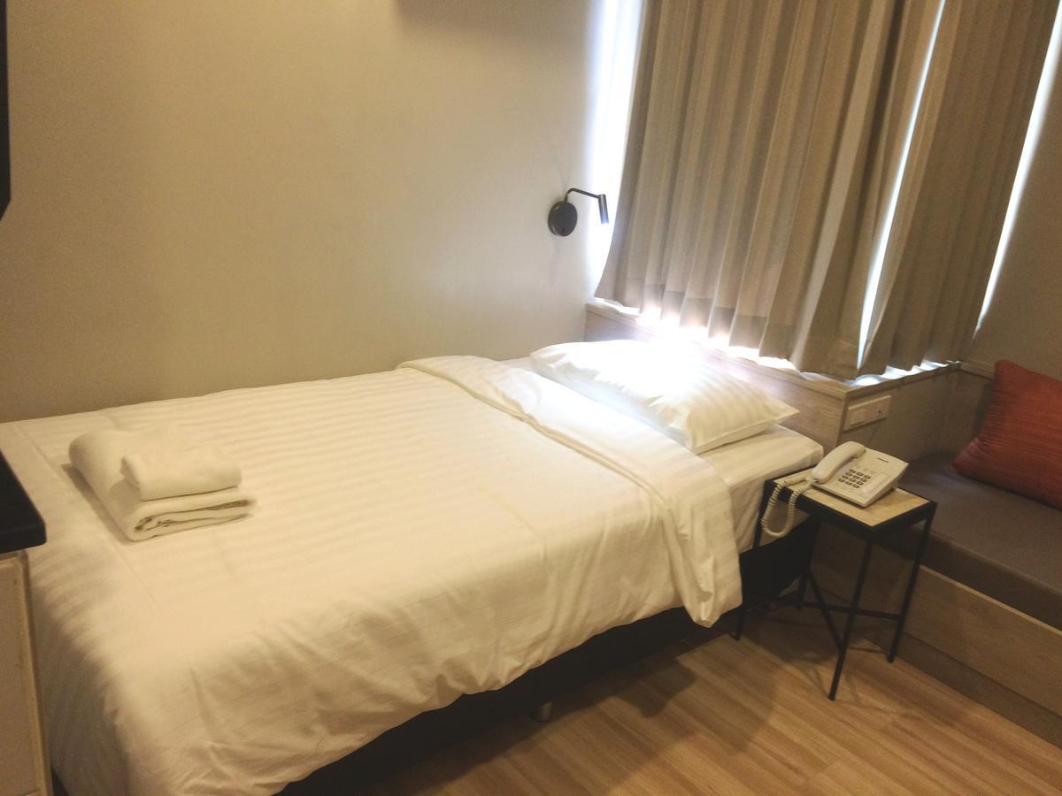 Ywca Hotel Bangkok Esterno foto